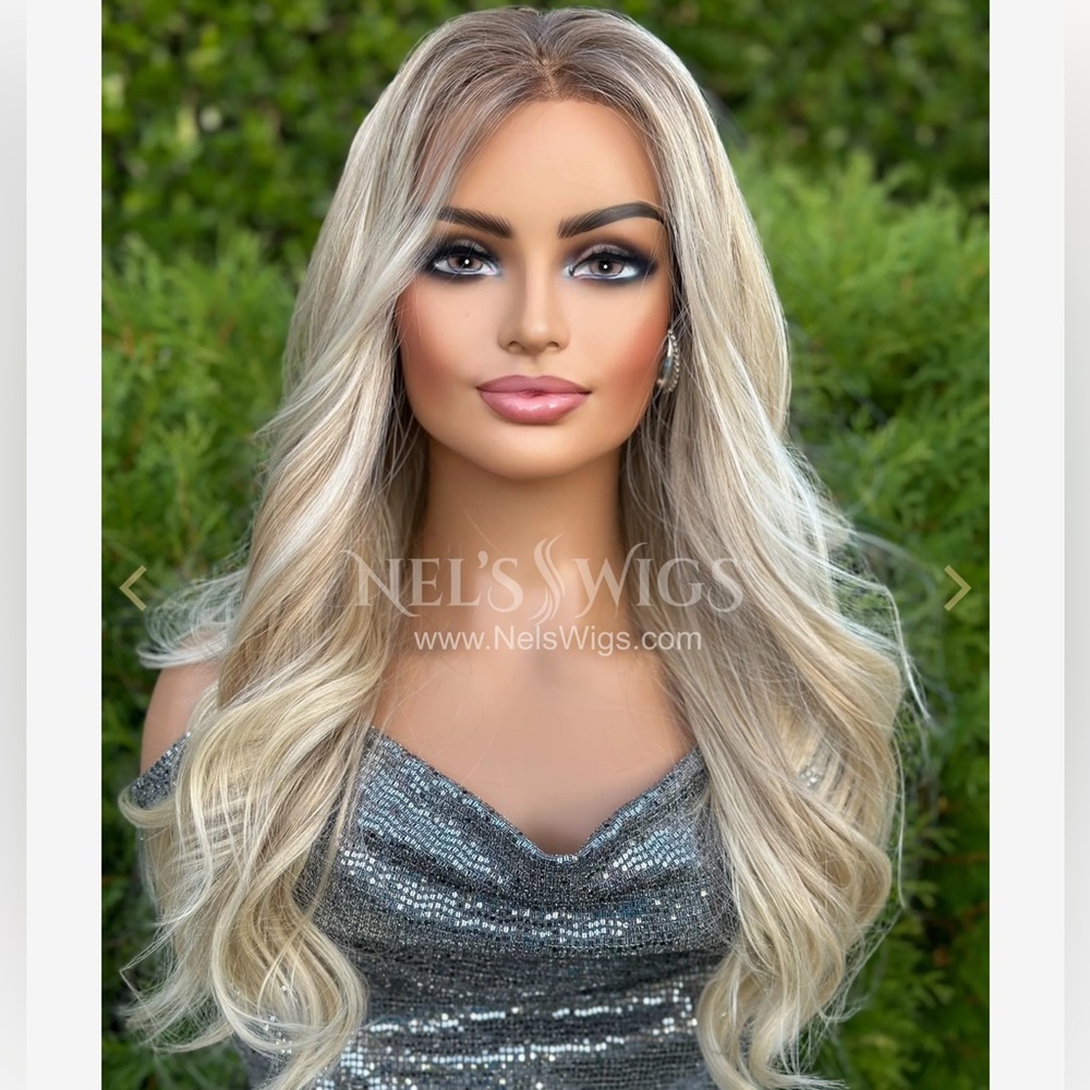 Nel’s standard size Emmie wig